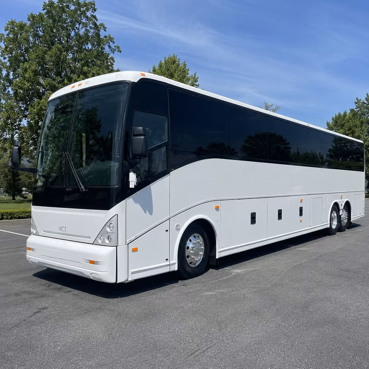 burbank airport shuttle bus rentals for corporate groups and studio groups