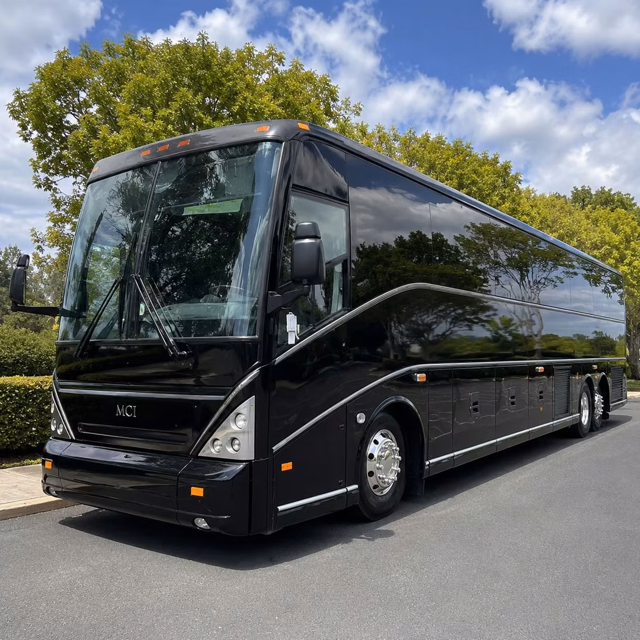 convention and conference shuttle bus rentals in burbank